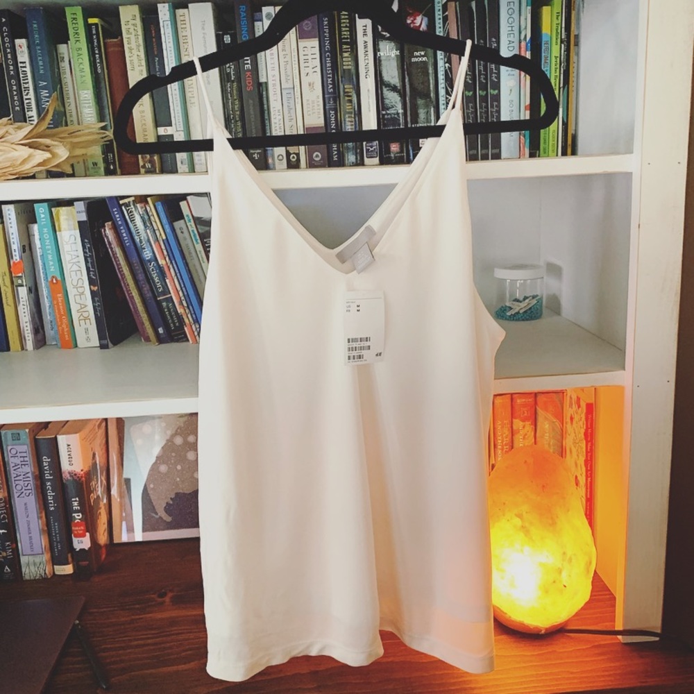V neck/back lined flowy tank